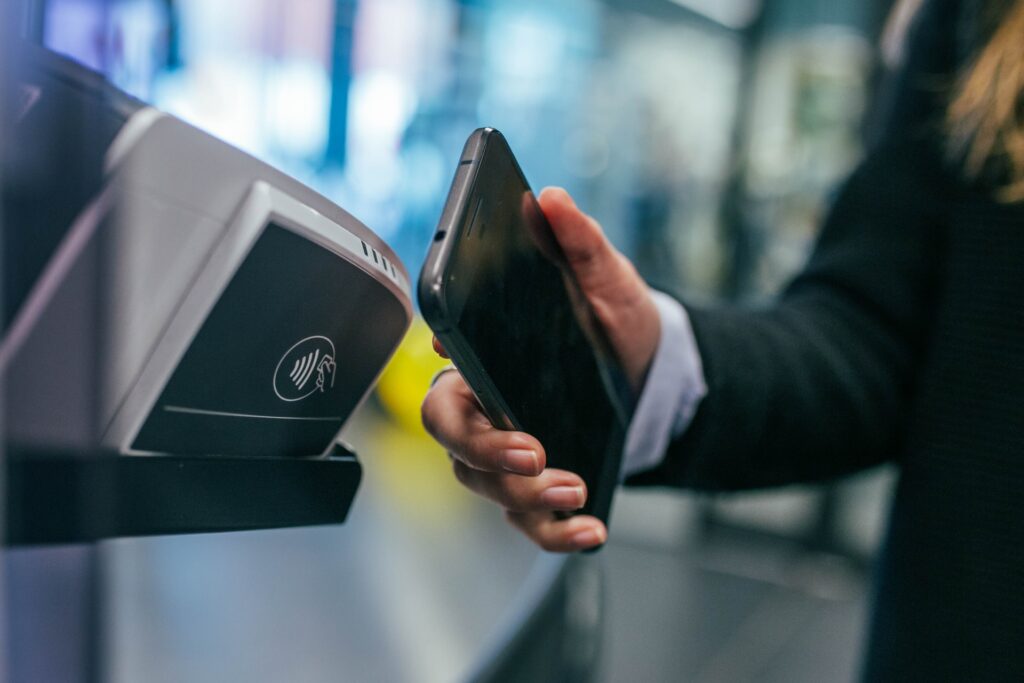 apple pay on iphone making payment on scanner